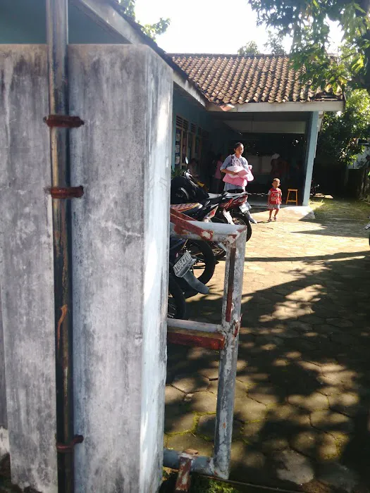 Puskesmas Pembantu Depok II Picture 4
