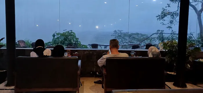 Pijat sehat Dan Bekam Khusus Wanita DAEBAK Picture 2