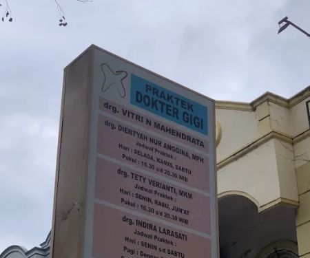 drg. Vitri Nurilawaty Mahendrata