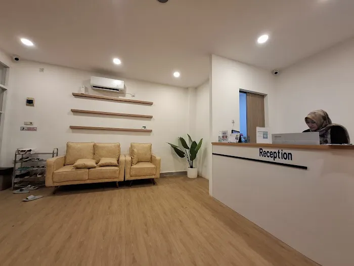 OMNI Lite Dental Clinic Plaju Picture 4