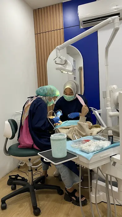OMNI Lite Dental Clinic Plaju Picture 3
