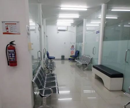 Praktek Dokter gigi (Drg.Sri Hartati.Sp.Ort)