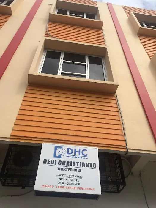 drg. Dedi Christianto Klinik Gigi DHC Picture 6