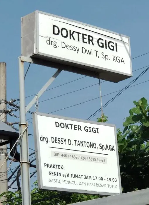 Praktek Dokter Gigi drg. Dessy Dwi Tantono, SpKGA Picture 2