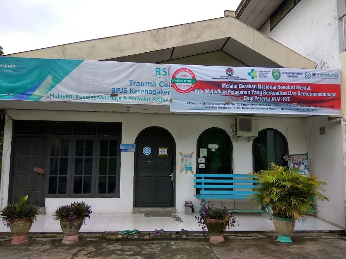Praktek dr. Wahyudi Sahadi (JST) Picture 1