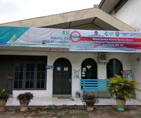 Praktek dr. Wahyudi Sahadi (JST)