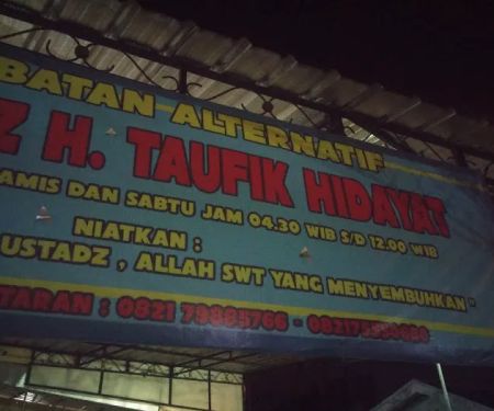 Pengobatan Alternatif H. Taufik Hidayat