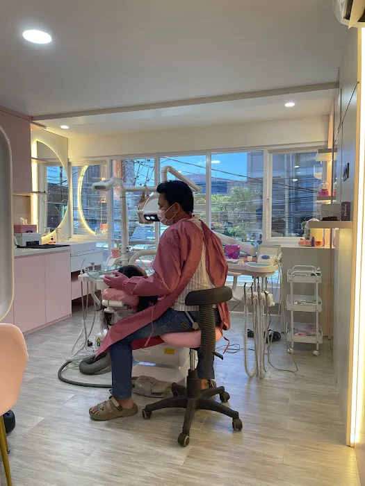 Socii Dental Studio Picture 2