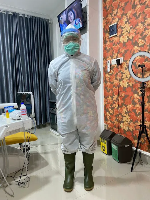 Praktek Dokter Gigi drg Novita Hendra (PCC Dental Care) Picture 5