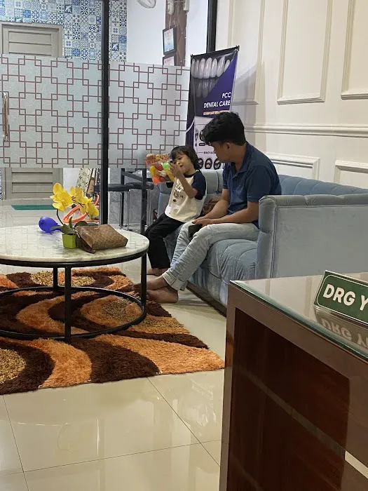 Praktek Dokter Gigi drg Novita Hendra (PCC Dental Care) Picture 2