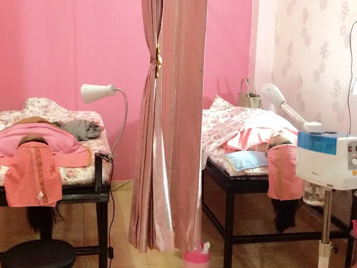 AYA Beauty Clinic Picture 7
