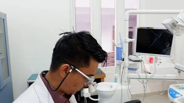 drg. Adi Pratama (Calma Dental) Picture 9