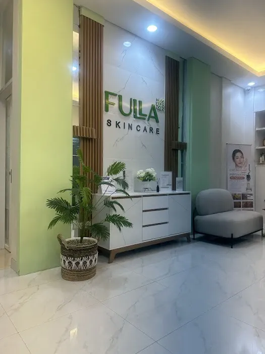 Fulla Skincare Clinic & Praktik Dokter Spesialis Kulit dr Istiana F., Sp.KK (sp.DVE) Picture 3