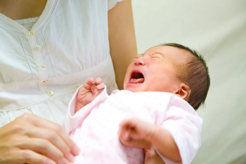 Cara Mengatasi Bayi Rewel di Malam Hari: Tips dan Solusi Terbaik