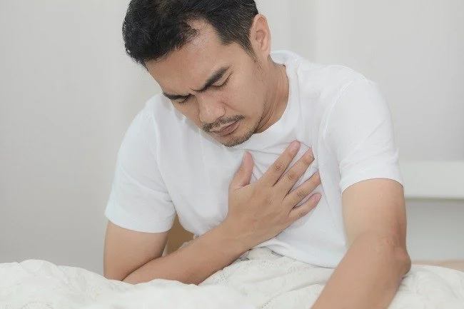 Cara Mengatasi Asam Lambung Naik di Malam Hari